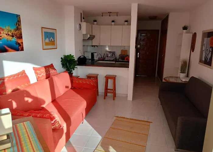 Summerland Apartment *